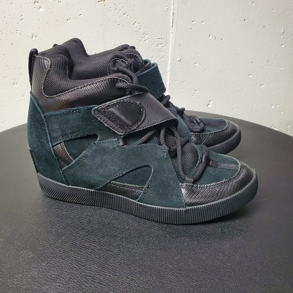 Sorel Stylish Out & About Black Women's Boot Bootie Sneakers Size 8.5